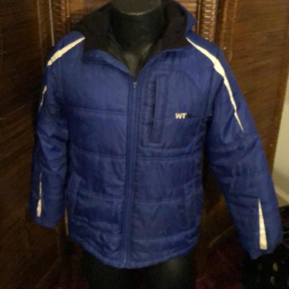 Puffer jacket with lots of pockets